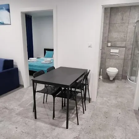 Bałtyk Pokoje&apartamenty *